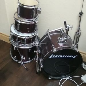 Kids Ludwig drum set.
